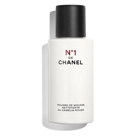 N°1 de Chanel Poudre de mousse nettoyante .